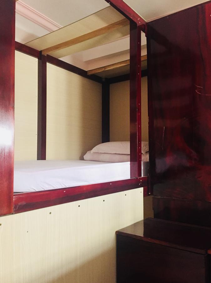 Happy Hostel Vn (Adults Only) Хошимин Экстерьер фото